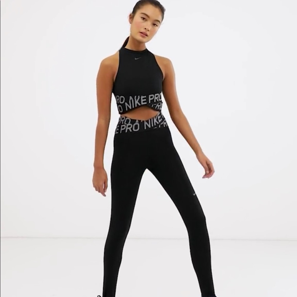 Nike pro intertwist set bra leggings small